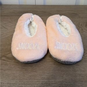 Rae Dunn Women's Snooze Slippers Pink Size Large (9-10) NWOT